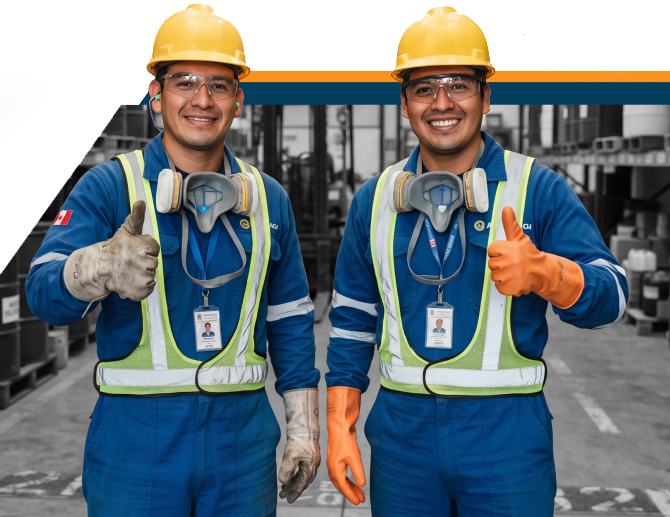 Trabajadores de SAFETY con equipos de protección personal